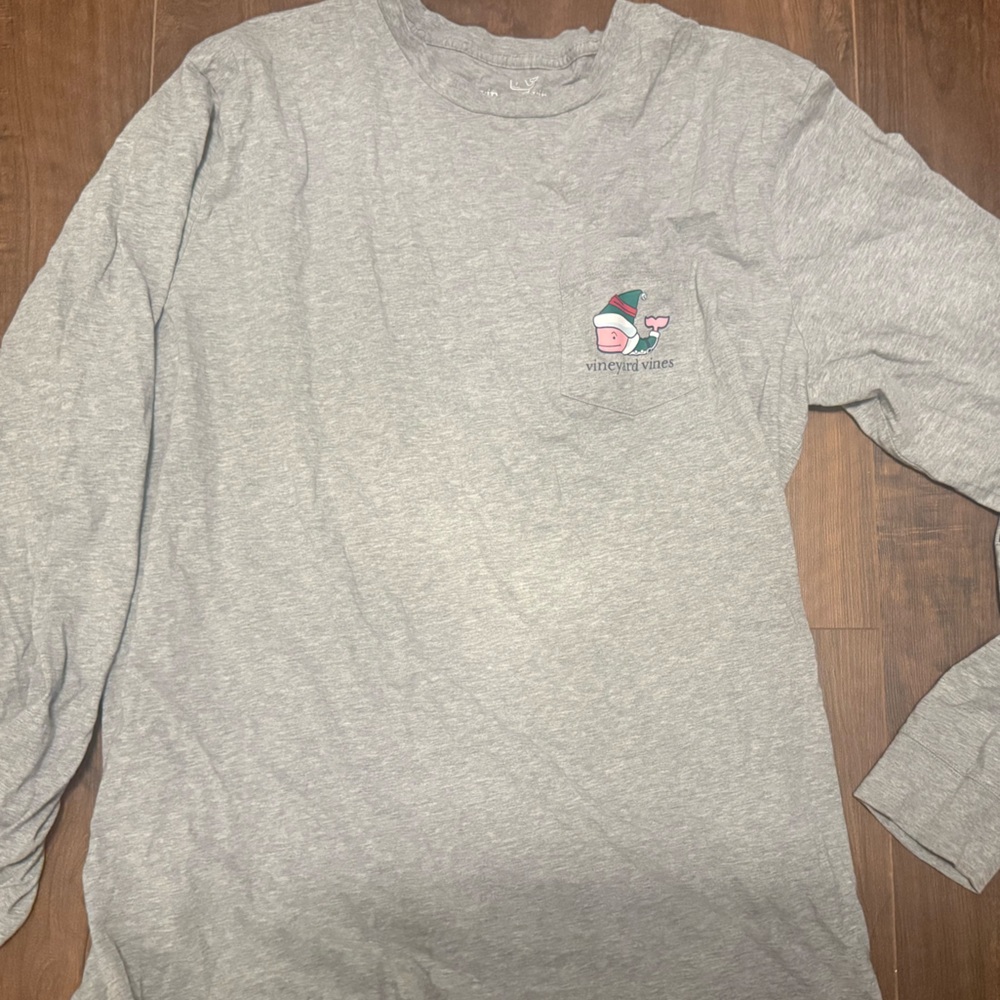 Vineyard Vines Gray Long Sleeve Shirt with Graphic large